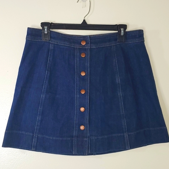 Madewell Dresses & Skirts - Madewell dark denim jean mini skirt size 12